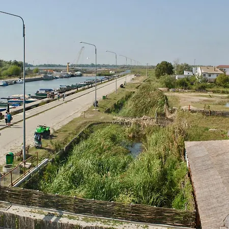 Delta Marina